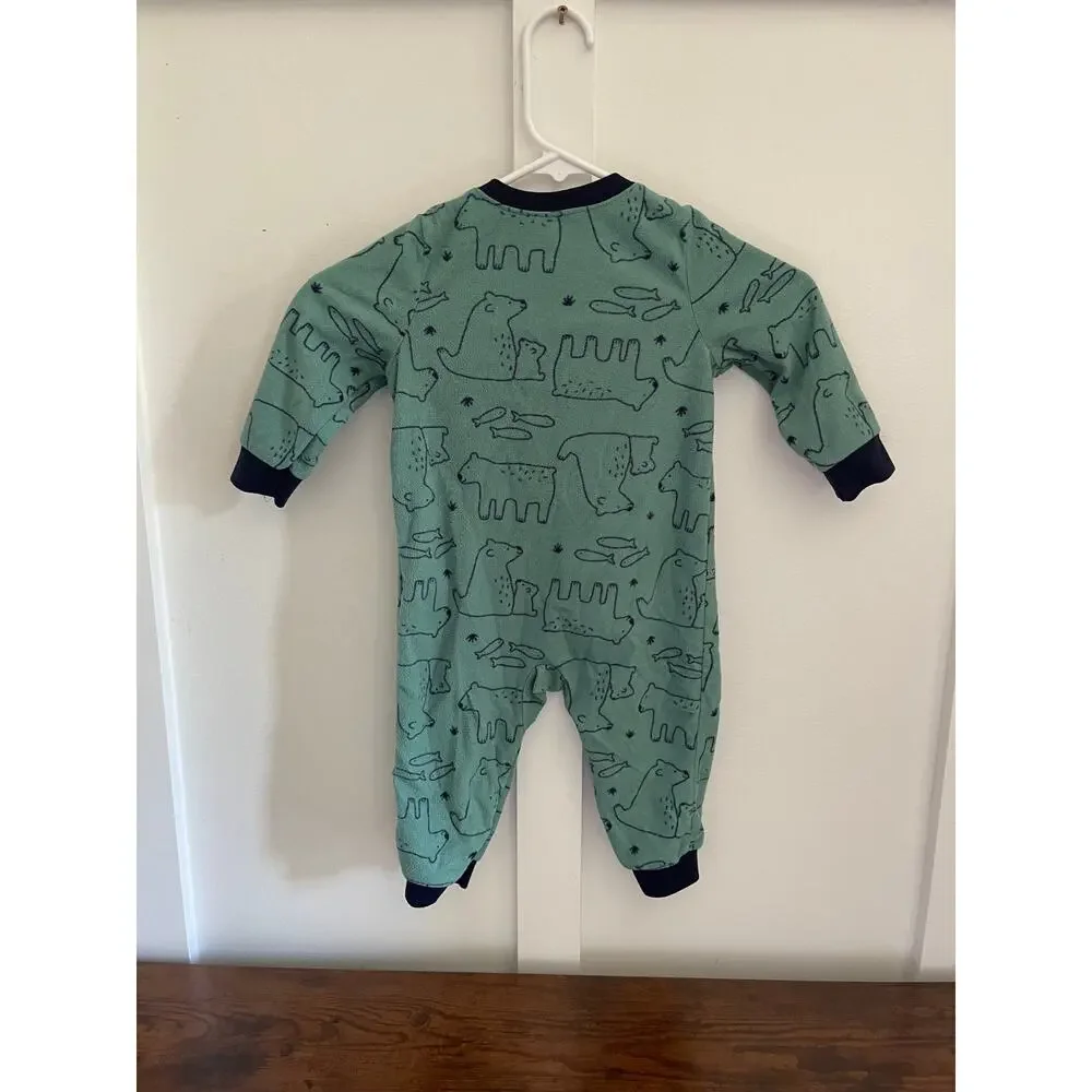 Carter’s 18 month fleece outfit